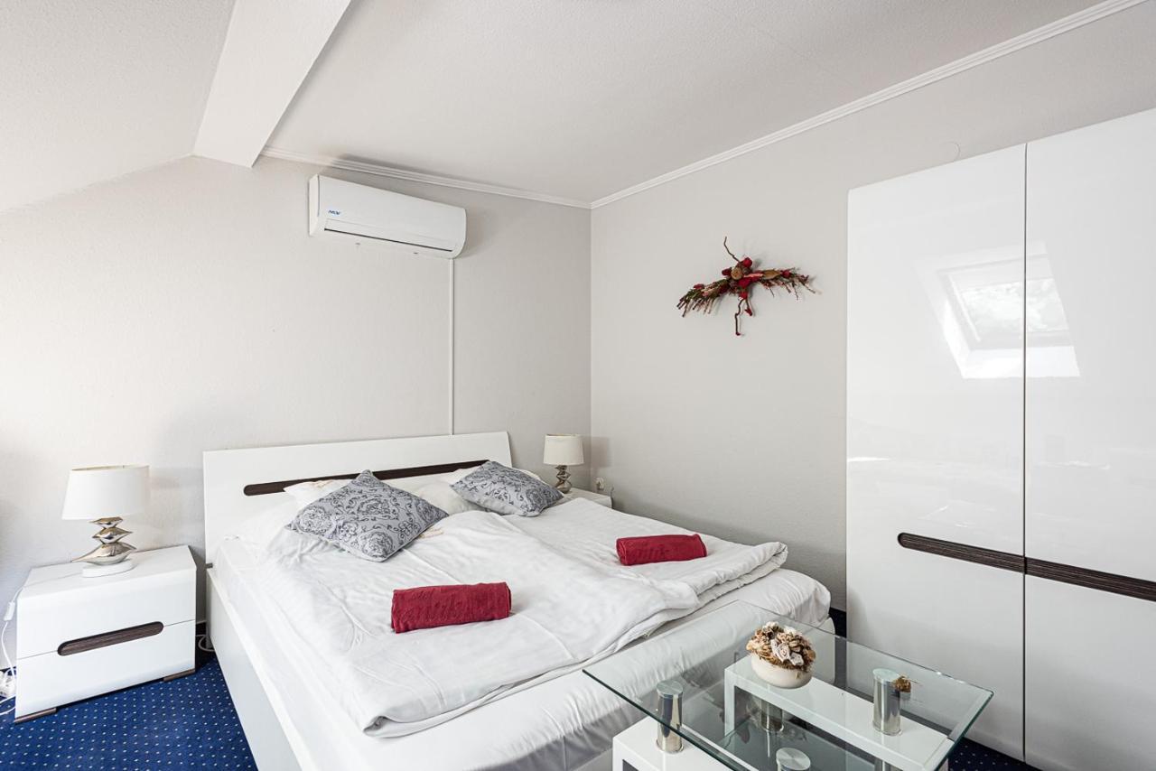 Hotel Romantik Eger Ngoại thất bức ảnh
