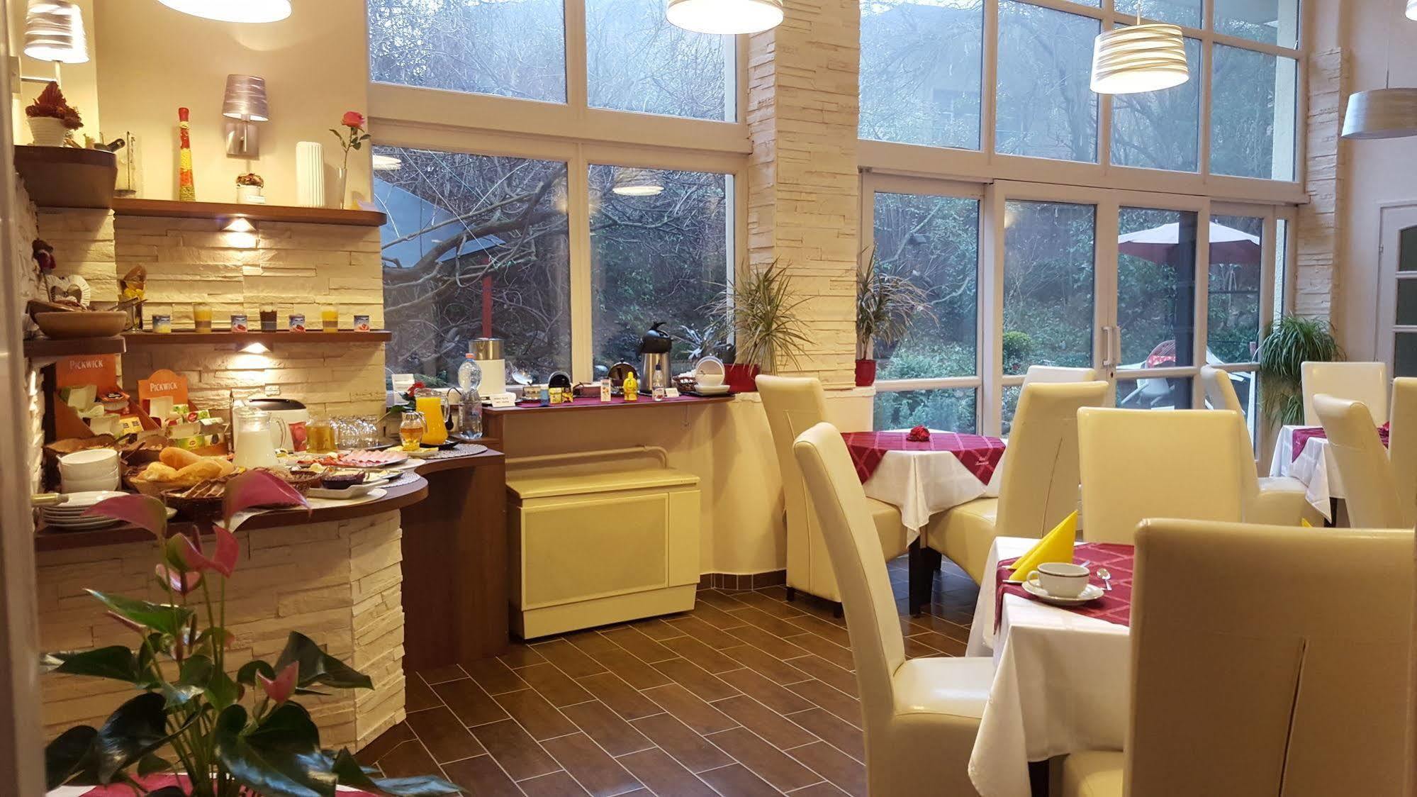 Hotel Romantik Eger Ngoại thất bức ảnh